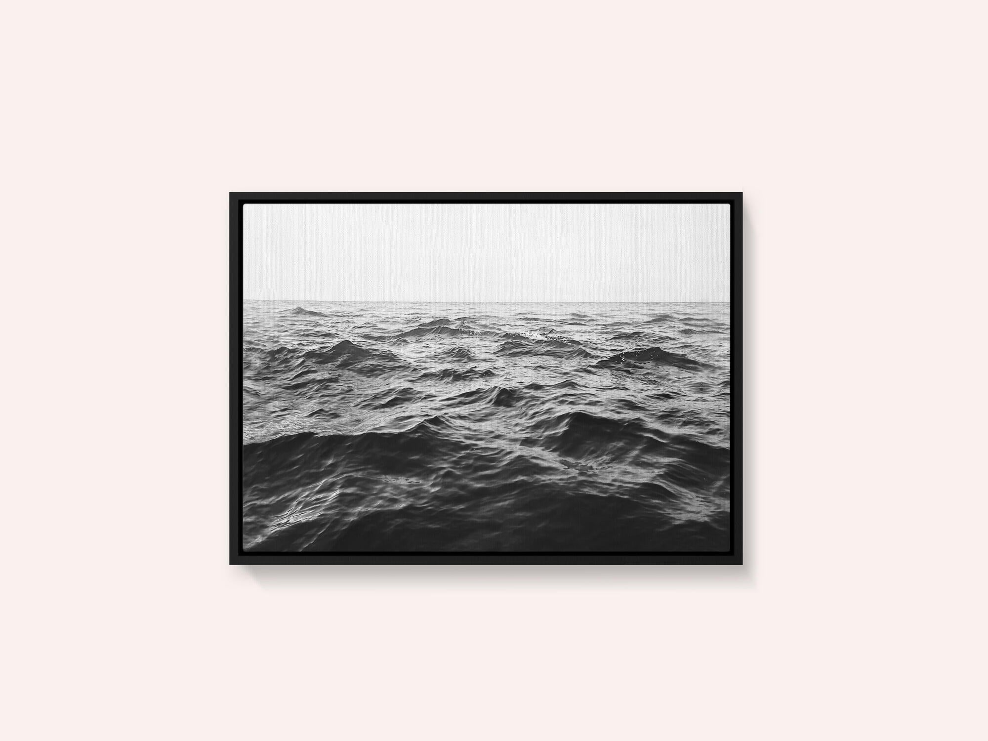 Wavy Horizon BW