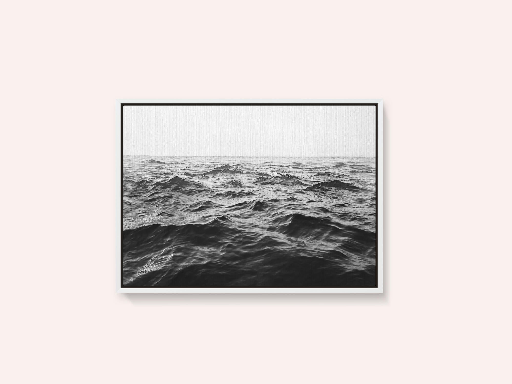 Wavy Horizon BW