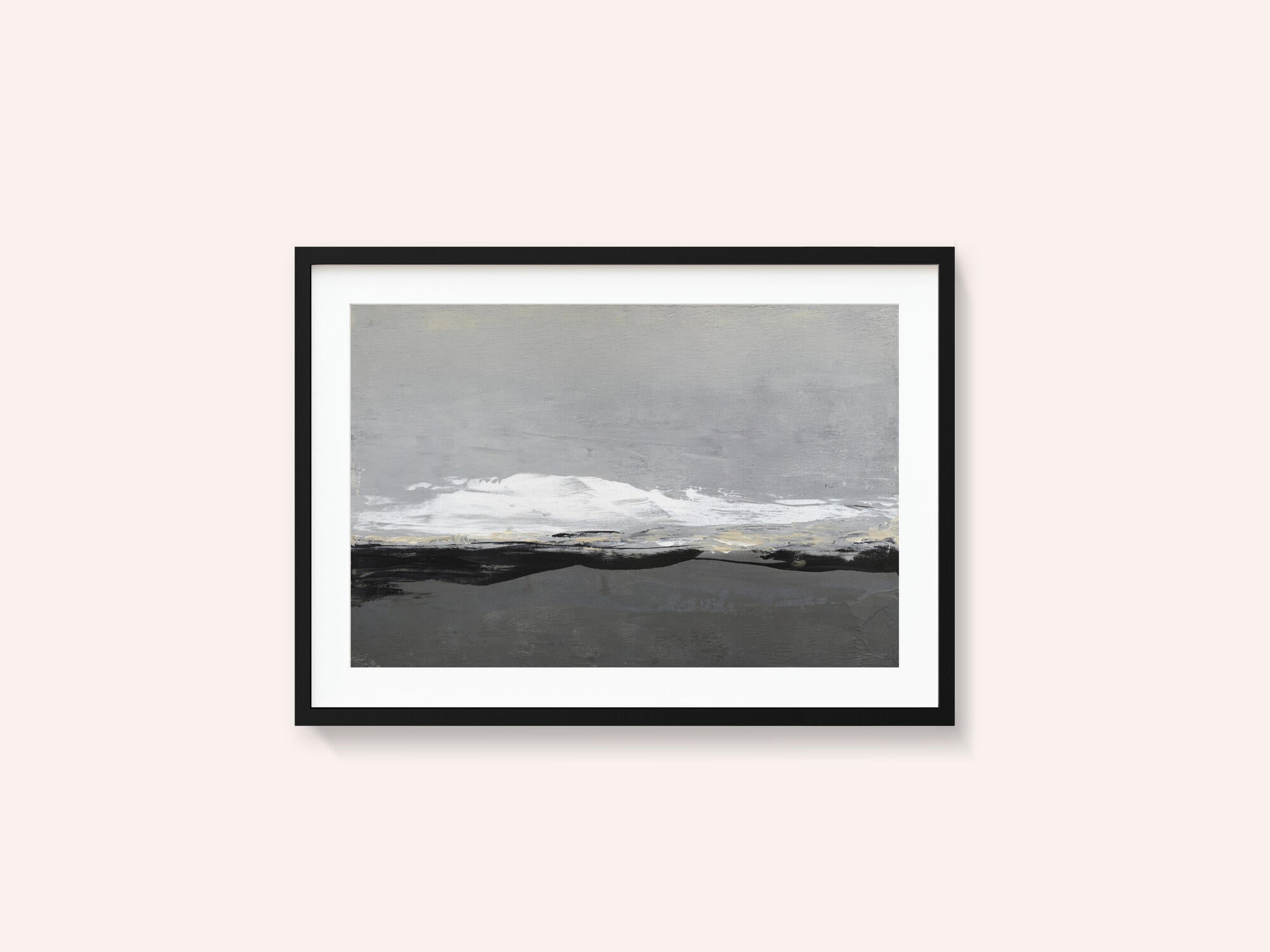 Silent Horizon Over a Calm Sea