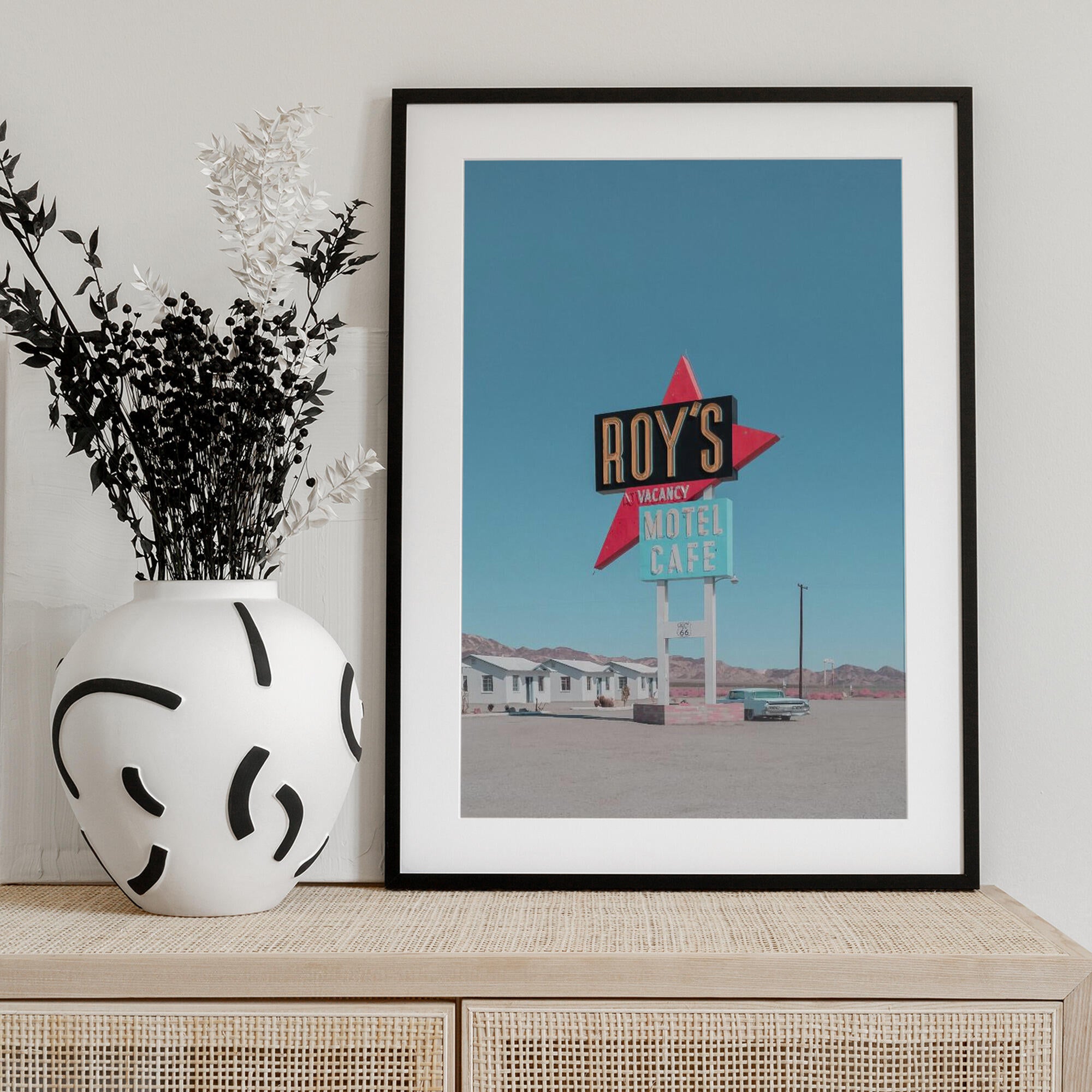 Roy's Motel Cafe Retro Sign