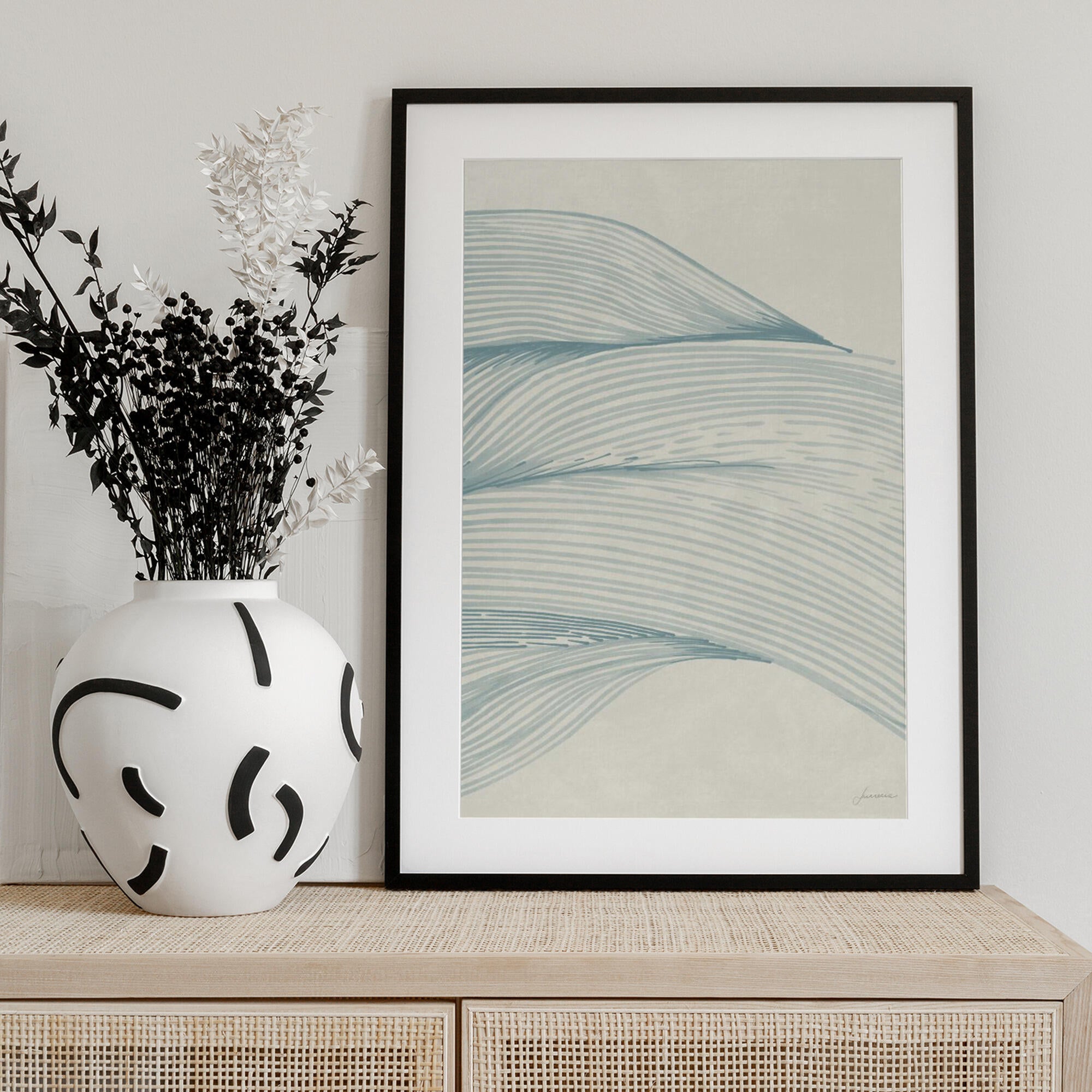 Ocean in lines 01