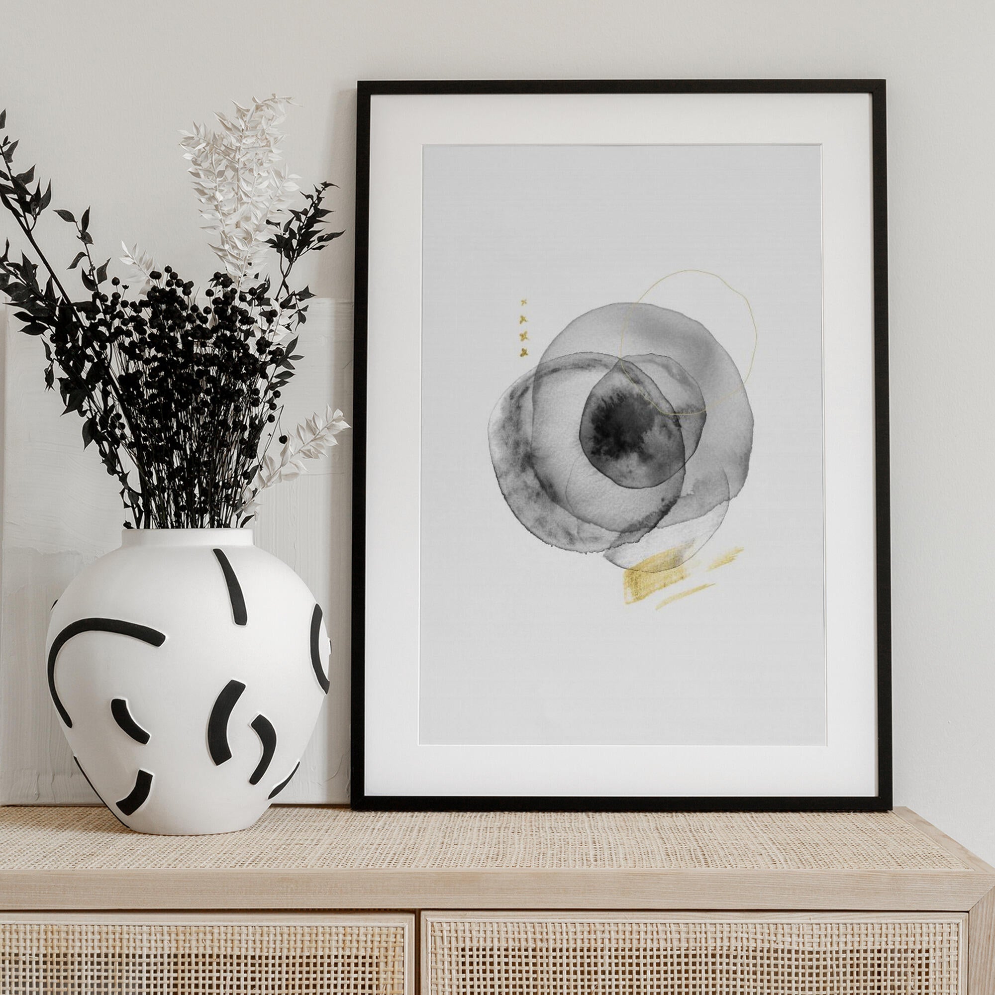 Black Gold Fluid Circles